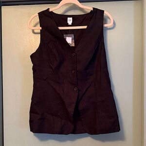 GAP Black Sleeveless Button Down Shirt